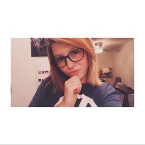 Meet your Posher, Alexis